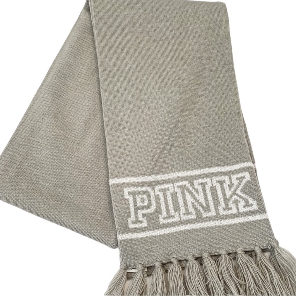 PINK VICTORIA’S SECRET Spellout Knit Scarf w/ Tassels in Gray/White - Picture 2 of 7